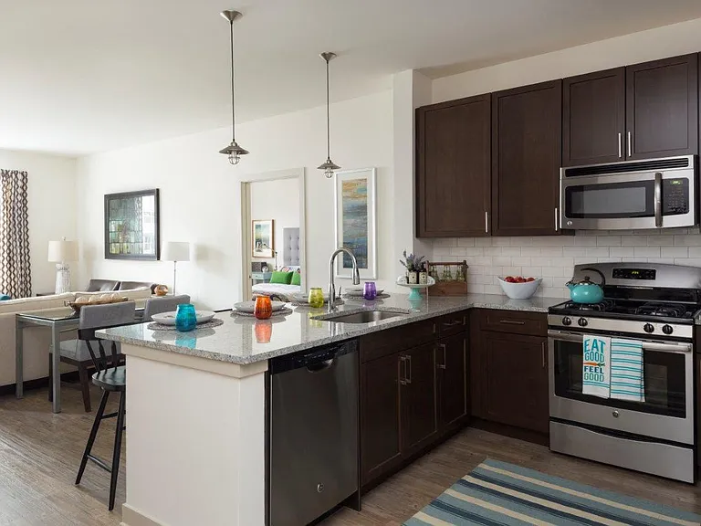 1 Kennedy Flats Apartments — Photo 4