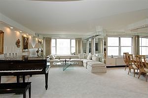 1st image of 1065 Park Ave