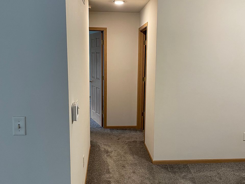 Hallway to Master/ 2nd Bedroom