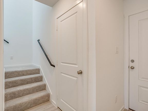 2nd image of 12144 Thoroughbred Dr