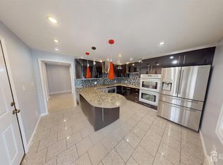 13 Idlewild Ave, Sayreville, NJ 08872