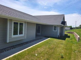 1741 Lake View Dr #1, Creston, IA 50801