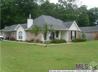 34519 Gravesbriar Dr, Denham Springs, LA 70706