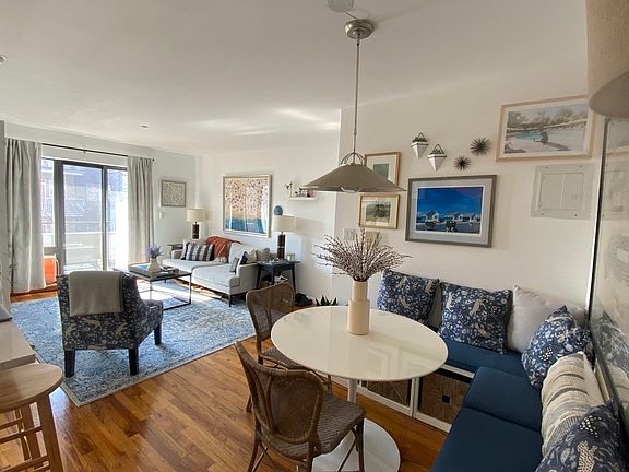 3rd image of 895 Pacific St APT 3A