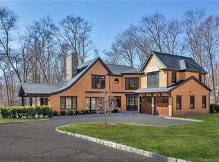 74 Brookhollow Ln, Stamford, CT 06902