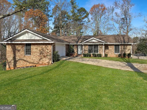 4504 Stacey Dr, Oakwood, GA 30566