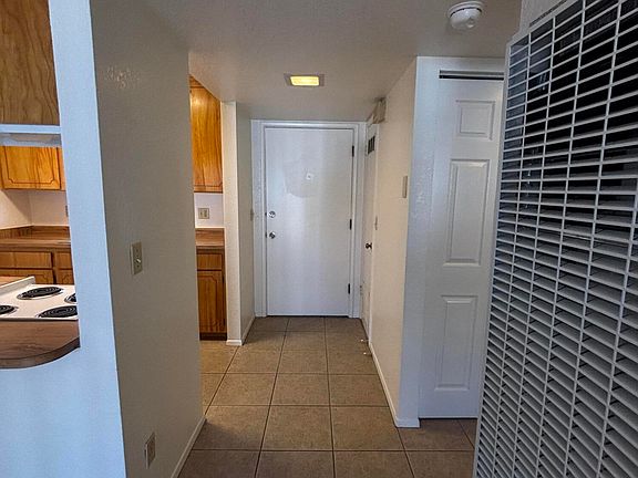 2nd image of 840 S Main St #G