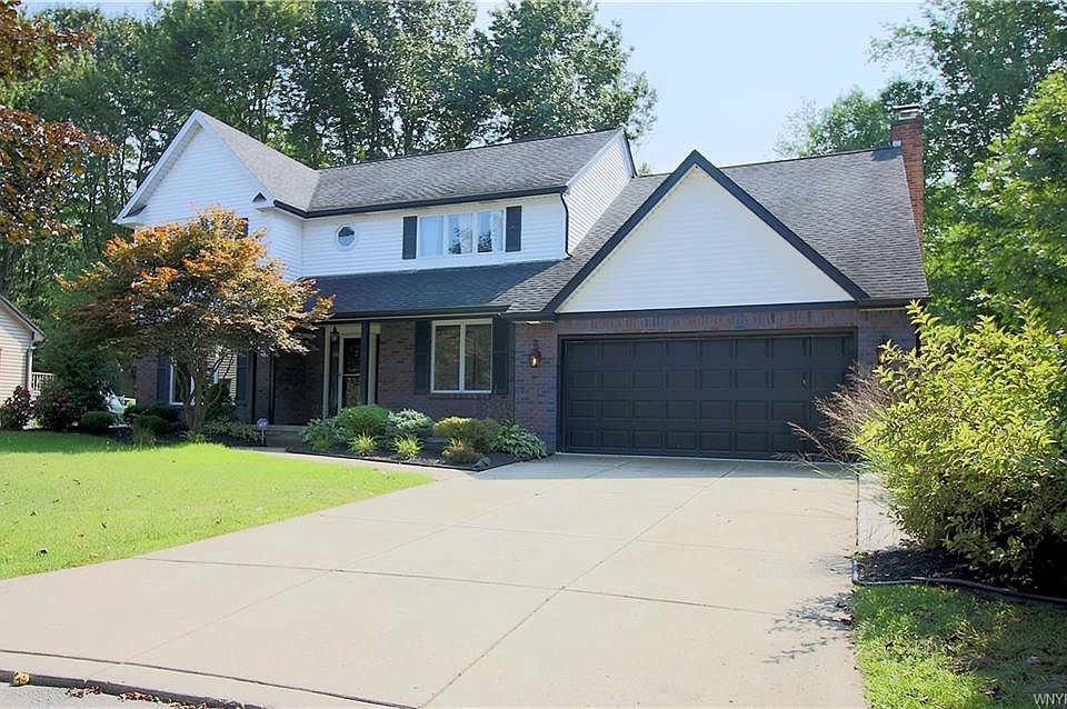 1st image of 55 Hoviland Ct