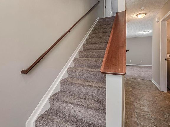 5th image of 5986 Canyon Creek Dr