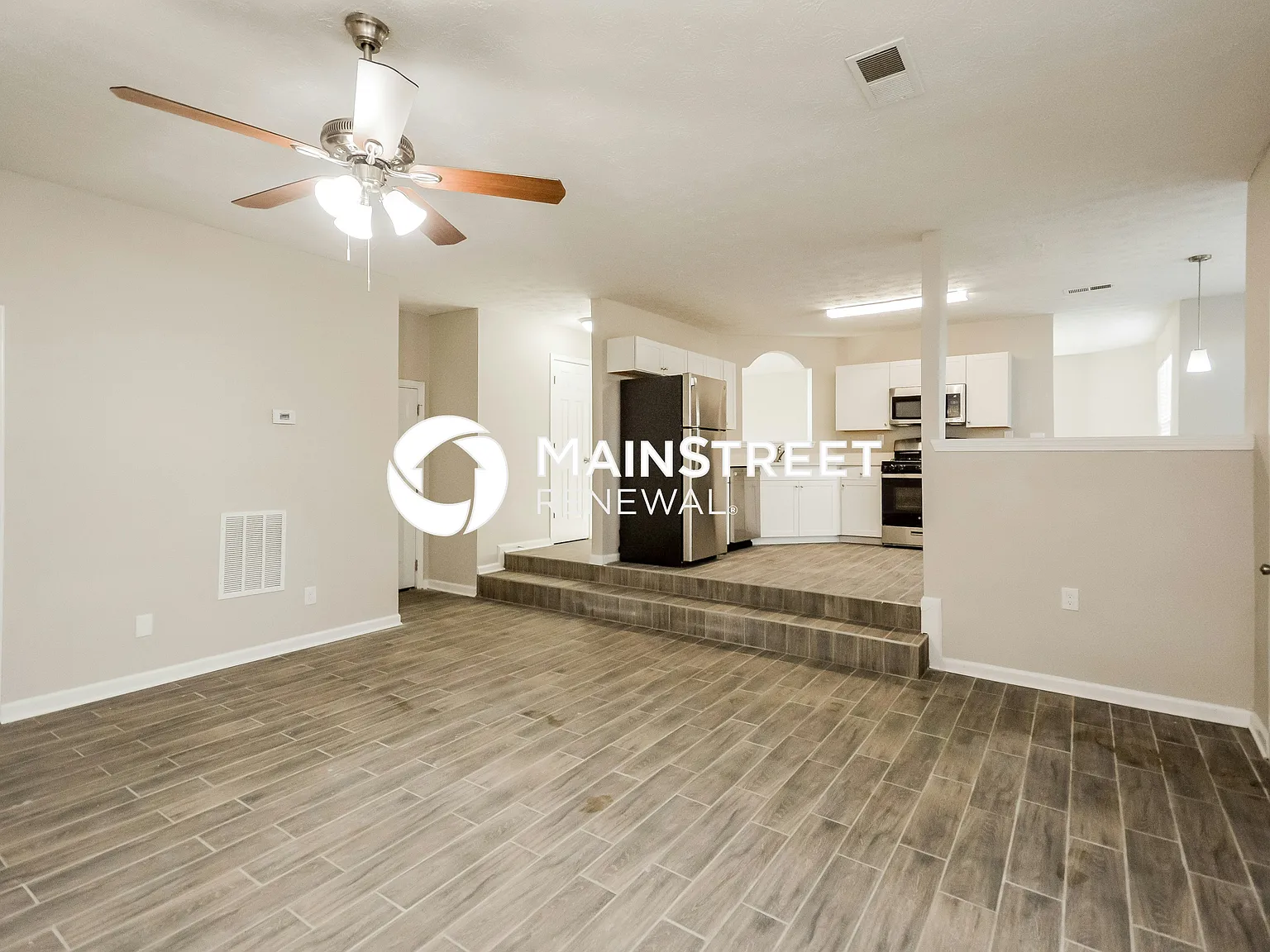 425 Concord Ter — Photo 4