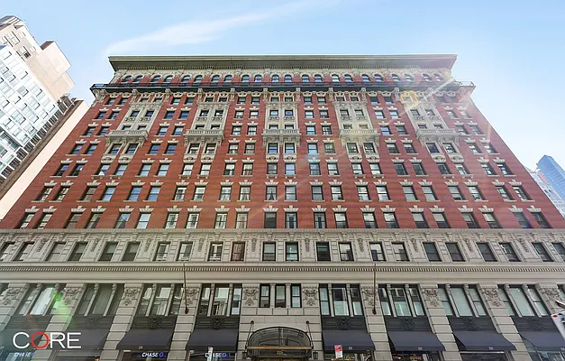 Rented by CORE | media 15