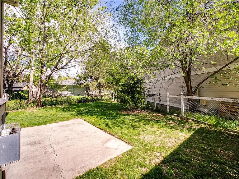 1875 W Nez Perce St — Photo 29