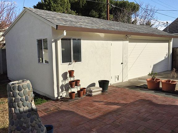 5th image of 2237 Laurel Dr