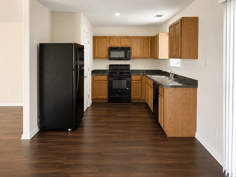 85 Roseberry Cir — Photo 10