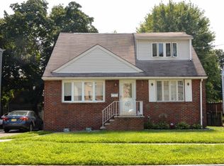 484 Shaler Blvd, Ridgefield, NJ 07657