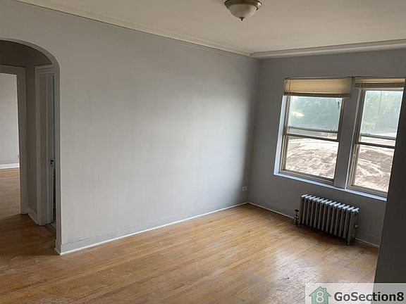 4th image of 2915 E 78th St APT 3A