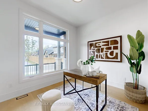 3 Lois Torrance Trl, Uxbridge, ON L9P 0R9