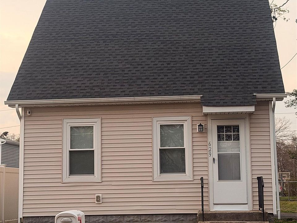 1st image of 629 Lakeway Drive