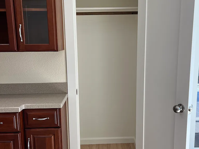 760 Bowen Ct — Photo 10