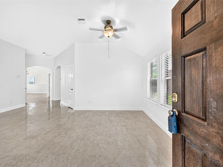 2606 Cypress Springs Dr — Photo 5