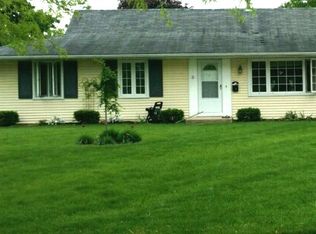 38 Old Post Rd, Montgomery, IL 60538