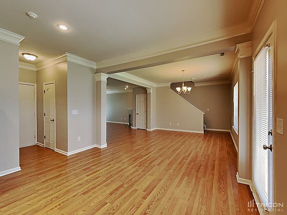 5th image of 118 Flanders Dr