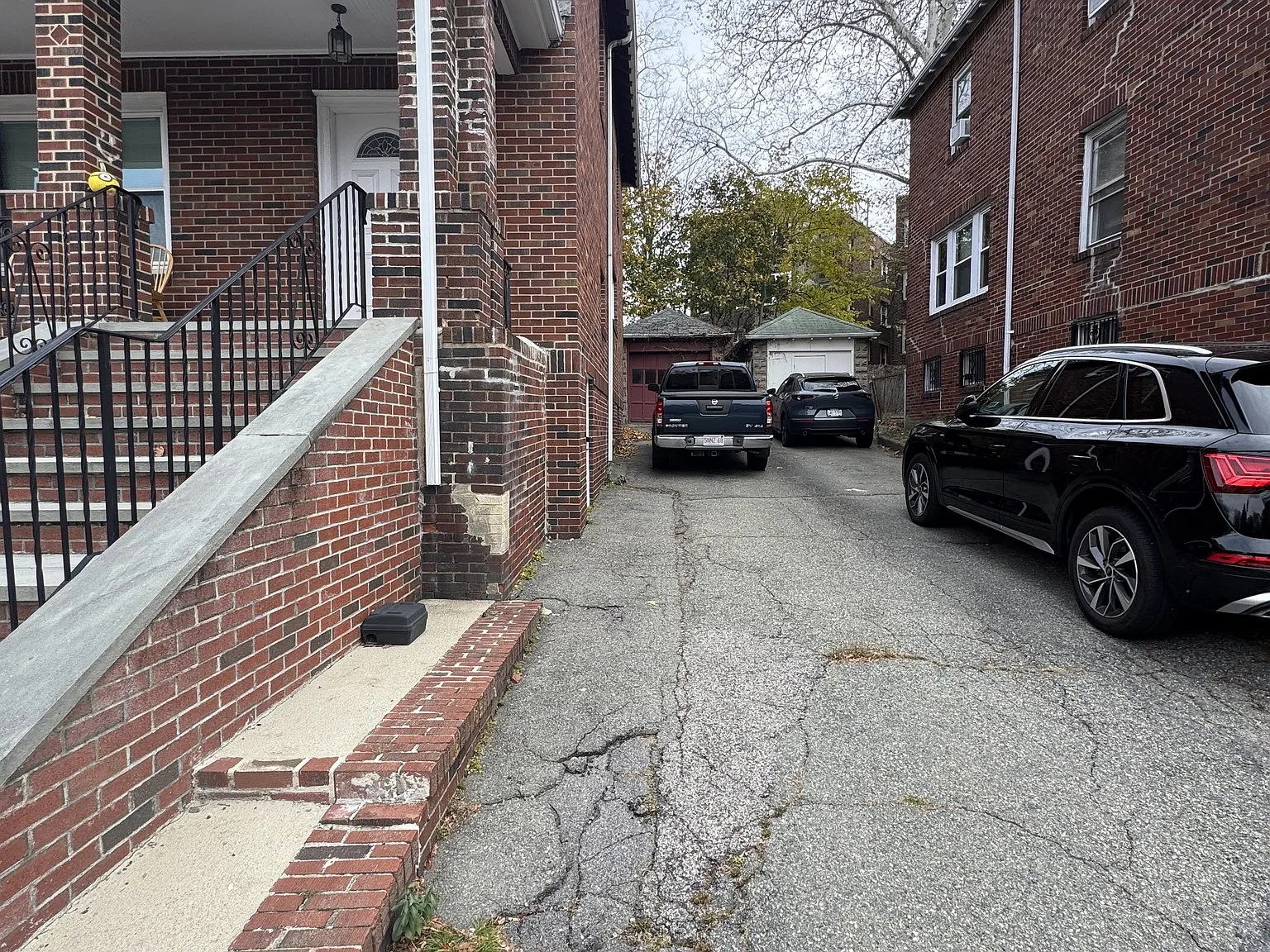 5 bed, 2.0 bath, $9,000 — Photo 3