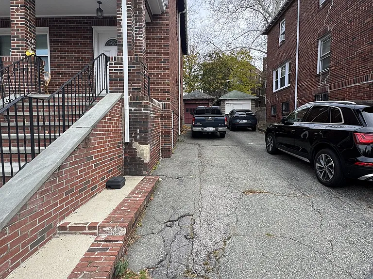 66 Kirkwood Rd — Photo 3