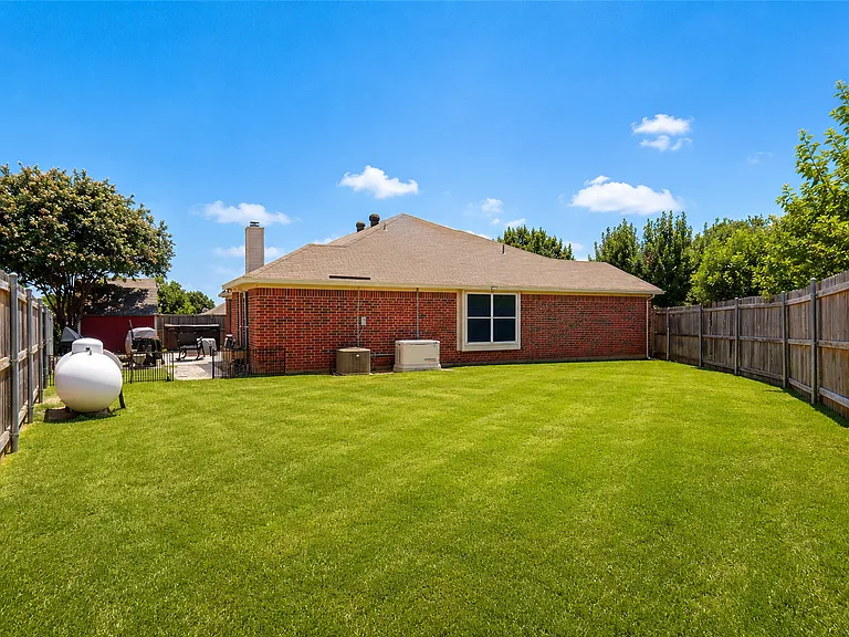 5202 High Island Dr — Photo 3