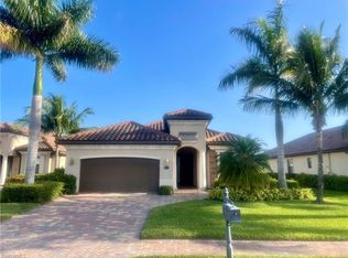 2826 Aviamar Cir, Naples, FL 34114