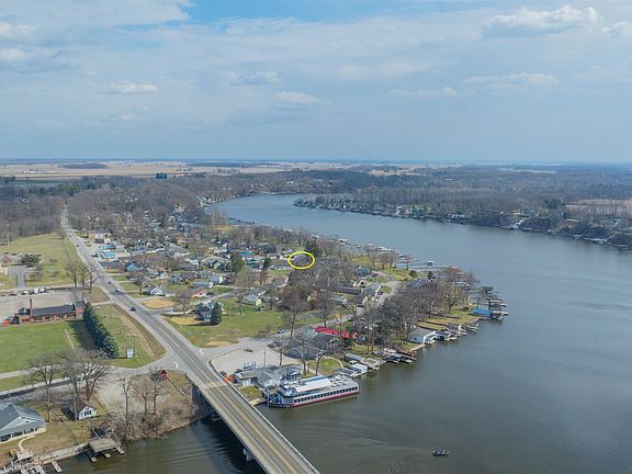 3rd image of 12149 N Upper Lakeshore Dr