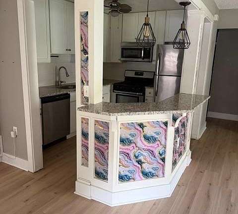 5th image of 210 Begonia Ct