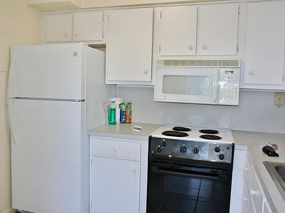 3rd image of 8401 N Atlantic Ave APT J15
