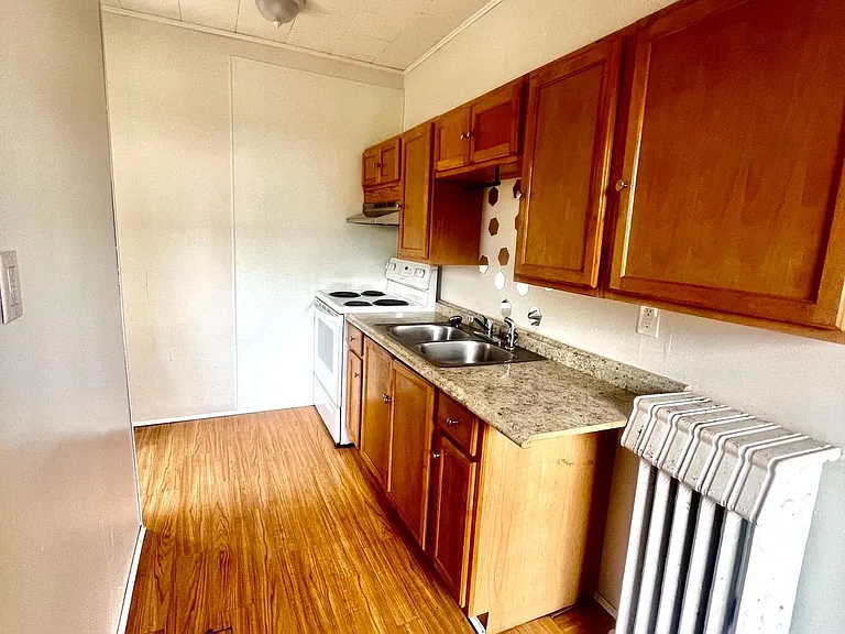 611 N 9th St #2 — Photo 11