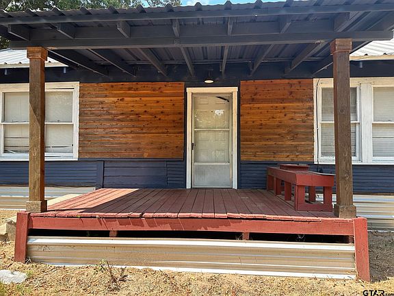 3rd image of 1006 W Houston Ave