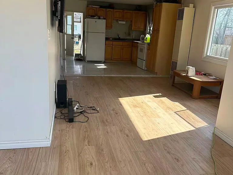 345 Hollywood Dr — Photo 4