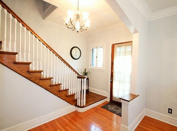 2nd image of 10920 S Hoyne Ave