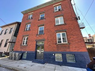 1415 Lager St APT 2R, Pittsburgh, PA 15212