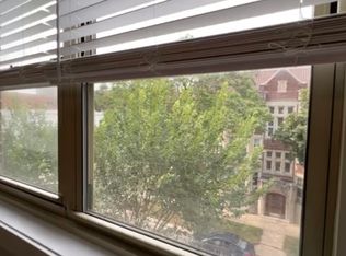 453 W Oakdale Ave #405, Chicago, IL 60657