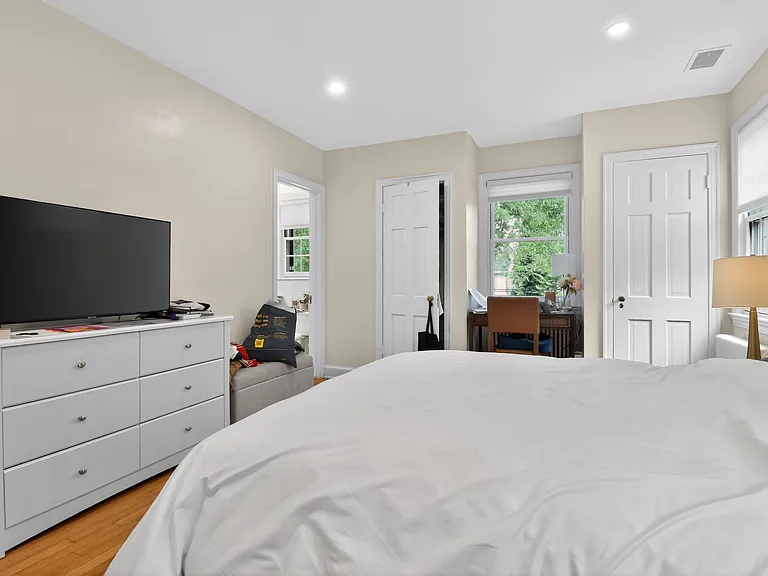 4825 Butterworth Pl NW — Photo 27