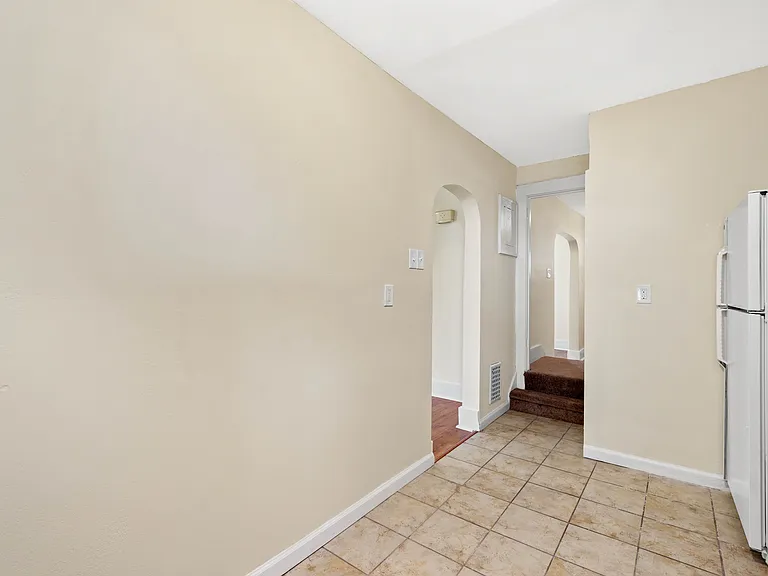 2228 S Braddock Ave — Photo 7