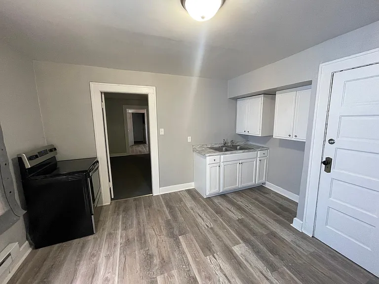 939 N Ewing St — Photo 12