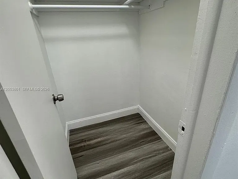 2435 Van Buren St #2B — Photo 9