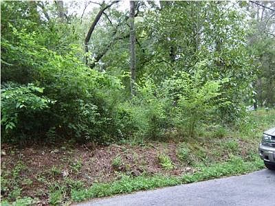 2nd image of 32 Ridgeland Rd