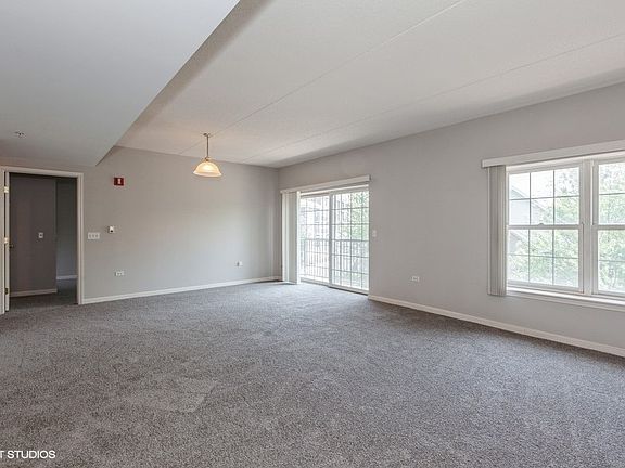4th image of 446 McDaniels Cir APT 301