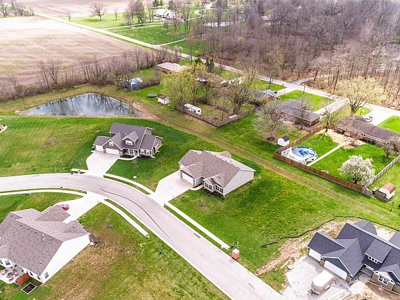 2nd image of 4701 W Clearlake Ct