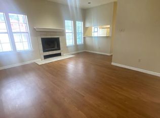 706 W 24th St APT 204, Austin, TX 78705