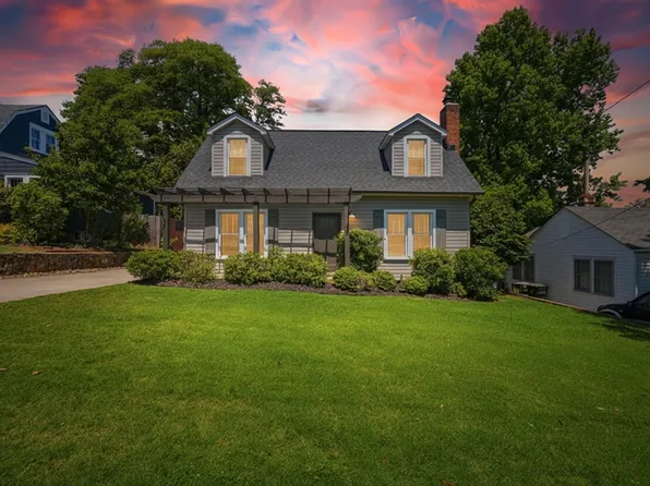 20 Glenn St, Greenville, SC 29607