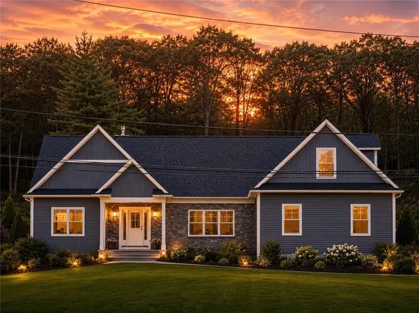 13 Justin Ct, Johnston, RI 02919