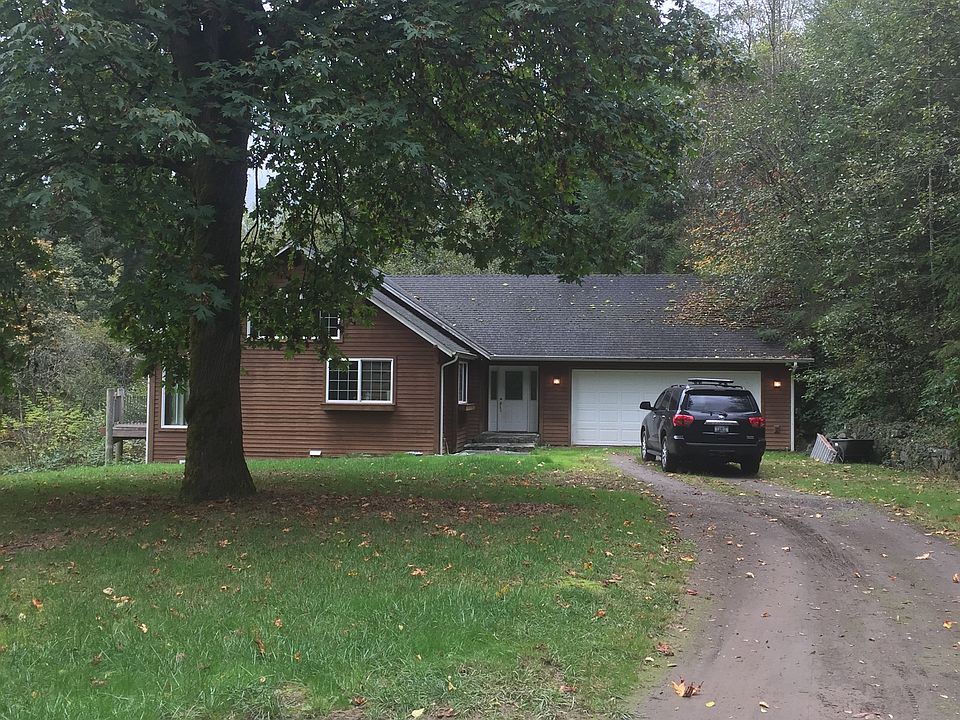 1st image of 1600 NW Chapel Hill Dr
